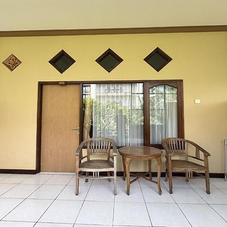 Taxa Raya Guest House Legian Buitenkant foto
