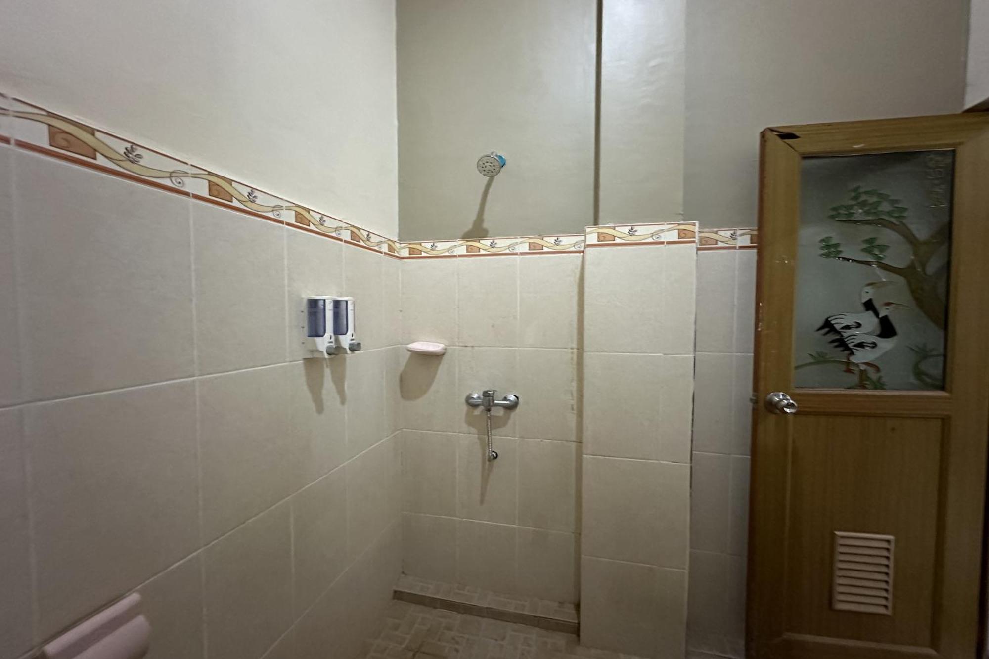 Taxa Raya Guest House Legian Buitenkant foto