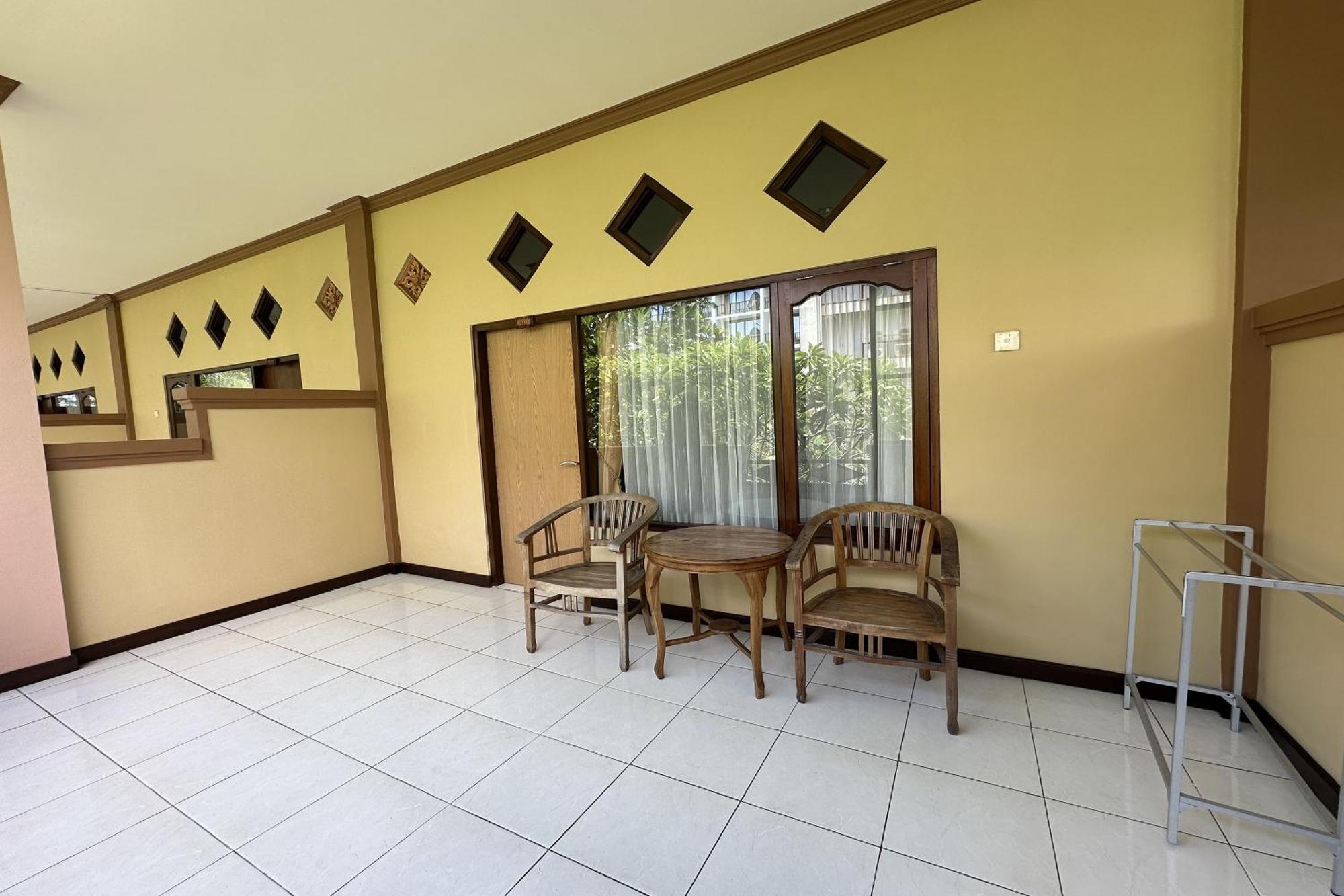 Taxa Raya Guest House Legian Buitenkant foto